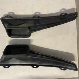 2 Wyloty powietrza kokpitu Mercedes 107 ładne