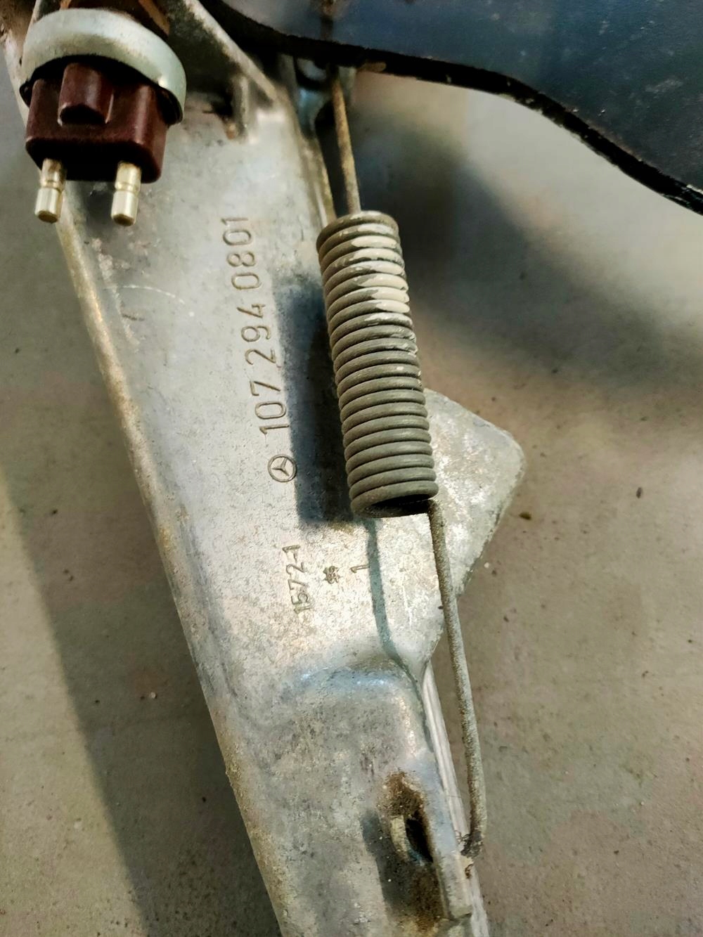 Pedał hamulca Mercedes 107 z czujnikiem - obrazek 5