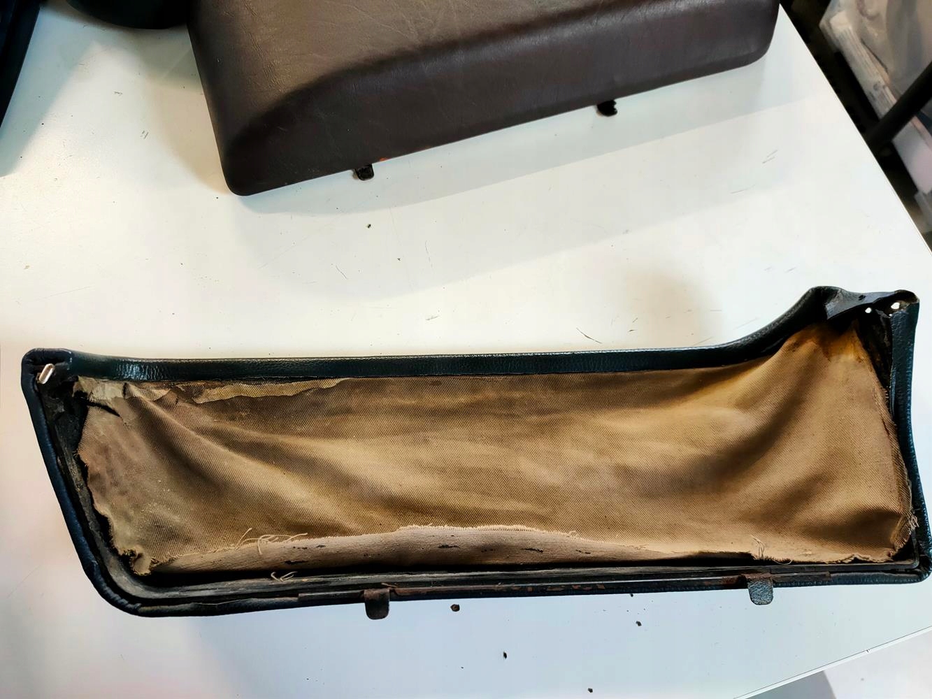 Kieszeń krótka boczka Mercedes 107 prawa - obrazek 9