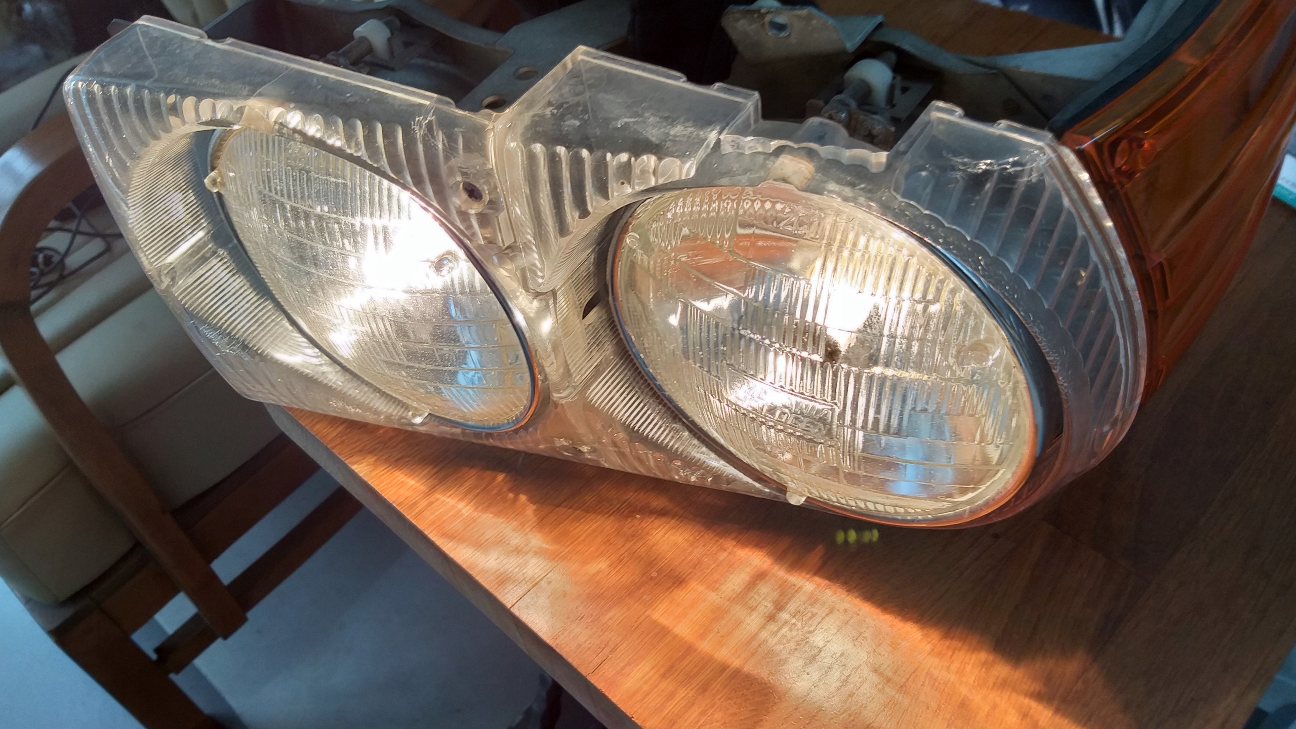 Wkład Lampa Halogen przód Mercedes 107 USA - obrazek 8