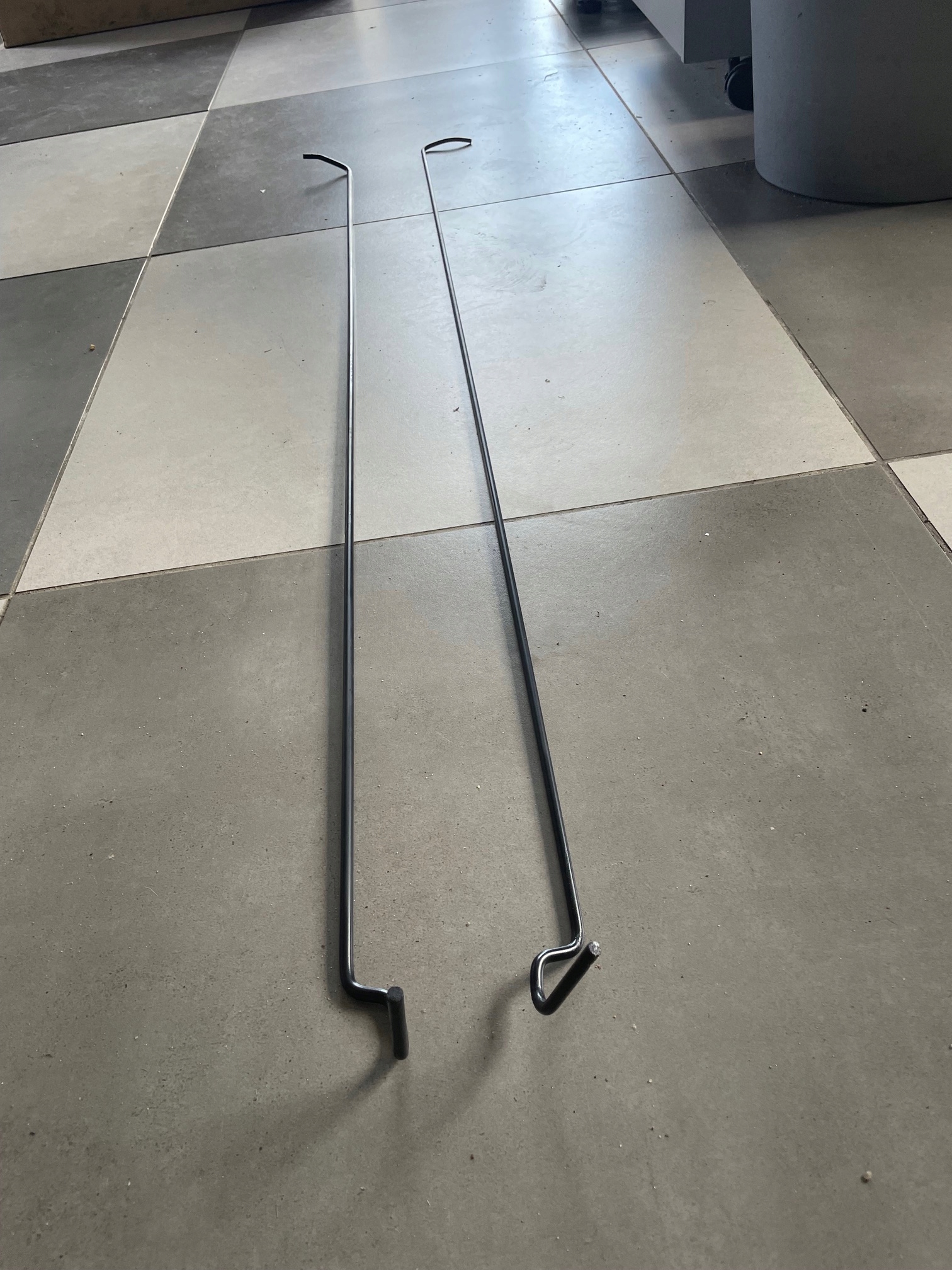 Pręty - sprężyny klapy bagażnika Mercedes 107 SL Cabrio - obrazek 3