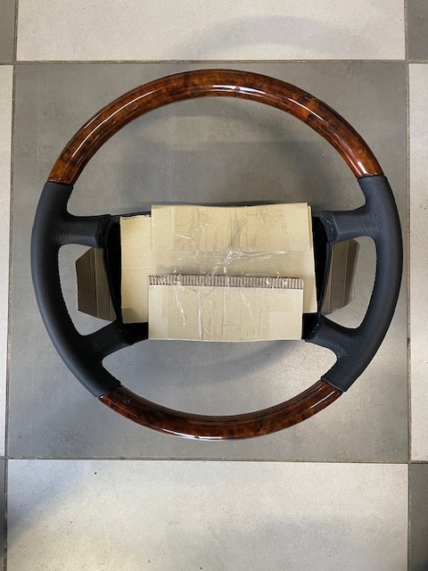 Kierownica Mercedes 107 560SL Drewno Nowa