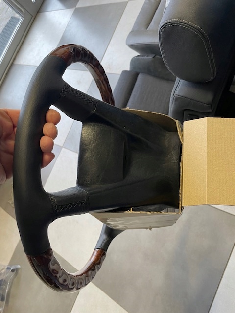 Kierownica Mercedes 107 560SL Drewno Nowa - obrazek 10