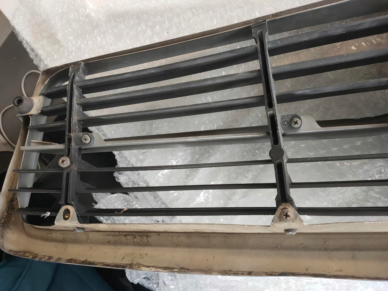 Grill kompletny Mercedes W107 ładny - obrazek 7
