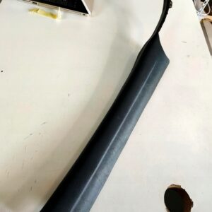 Osłona słupka A Mercedes C107 prawa