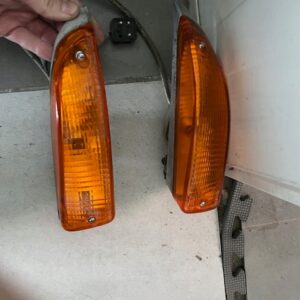 Kierunkowskaz pod zderzak USA Mercedes 107 wczesny I seria - para