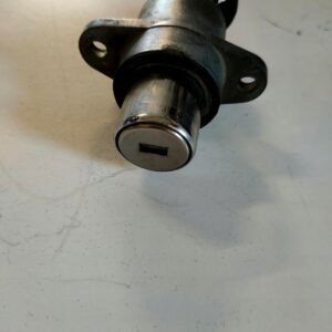 Zamek bagażnika Mercedes 107