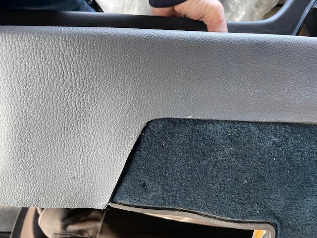 Tunel Środkowy Granat Mercedes 107 przedlift po renowacji - obrazek 6