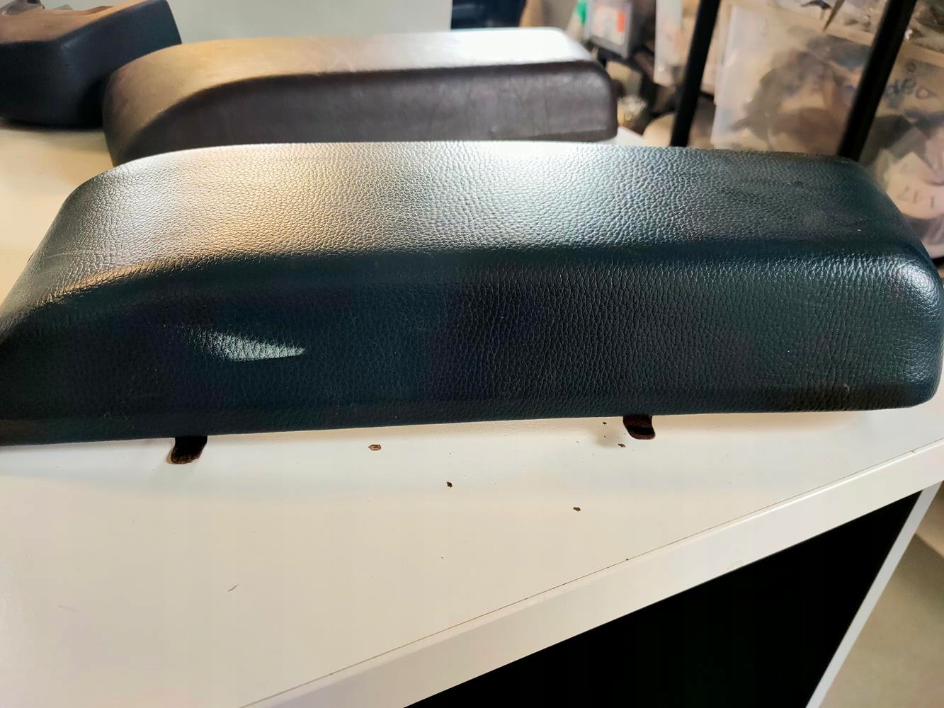 Kieszeń krótka boczka Mercedes 107 prawa - obrazek 7