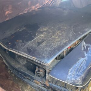 Maska Mercedes 107 z 72 roku dobra