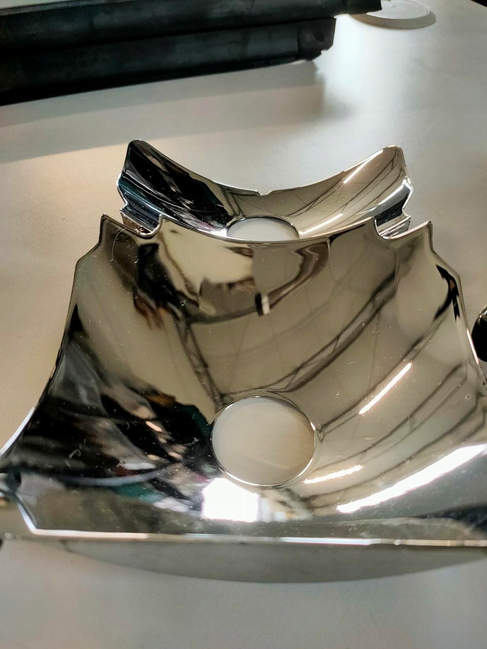Odbłyśnik Lampy tylnej Mercedes 107 Nowy PARA - obrazek 6