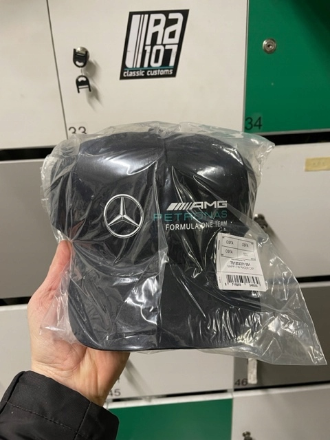 Czapeczka Mercedes AMG Petronas - obrazek 3