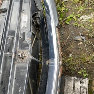 Zderzak przedni oryginalny Mercedes 107 Europa