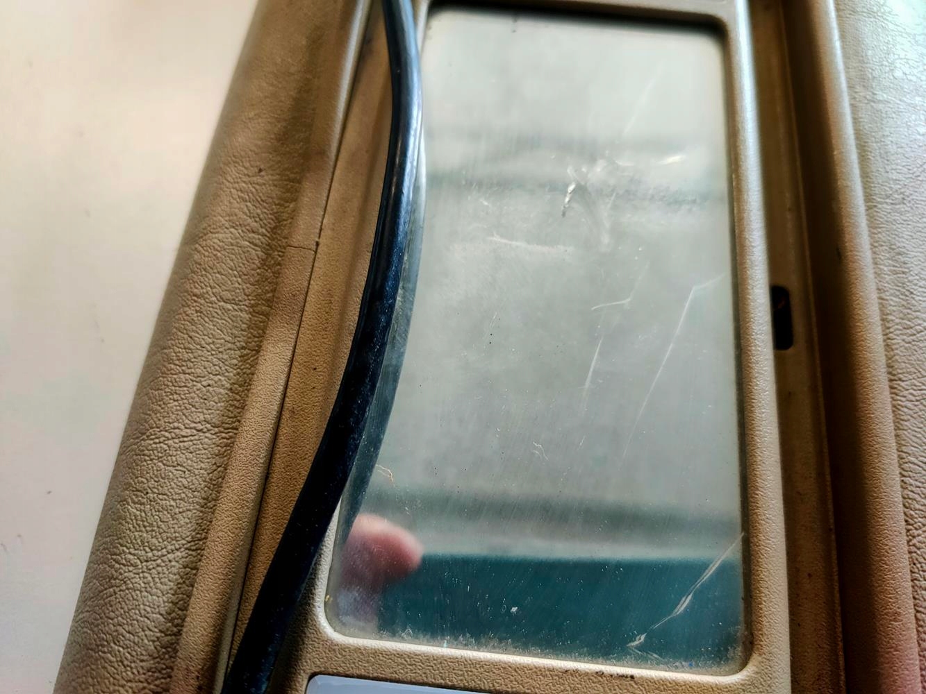 Daszki przeciw-słoneczne Mercedes 107 560SL polift '86-'89 beż - obrazek 4