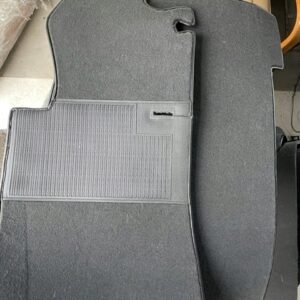 Wykładzina ciemno szara welur Mercedes 107 Nowa