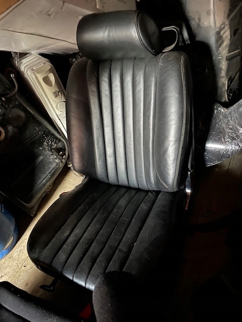 Fotel kierowcy Mercedes R107 SLC ładny - obrazek 2