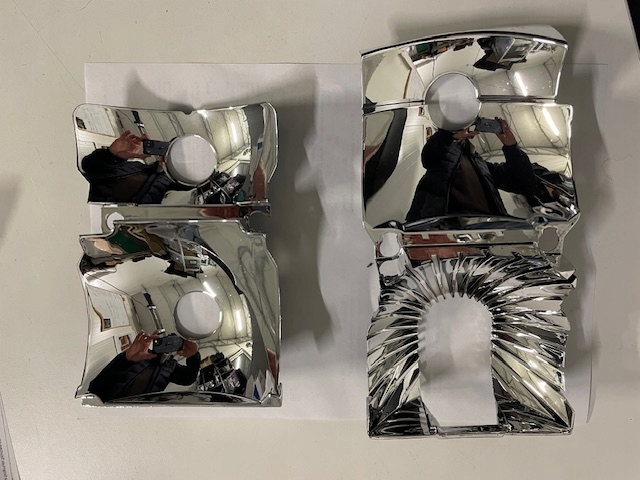 Odbłyśnik Lampy tylnej Mercedes 107 Nowy PARA