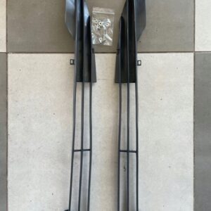 1 Kratka dolna przedniego spoilera Mercedes 107 Nowa