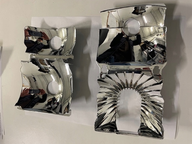 Odbłyśnik Lampy tylnej Mercedes 107 Nowy PARA - obrazek 2