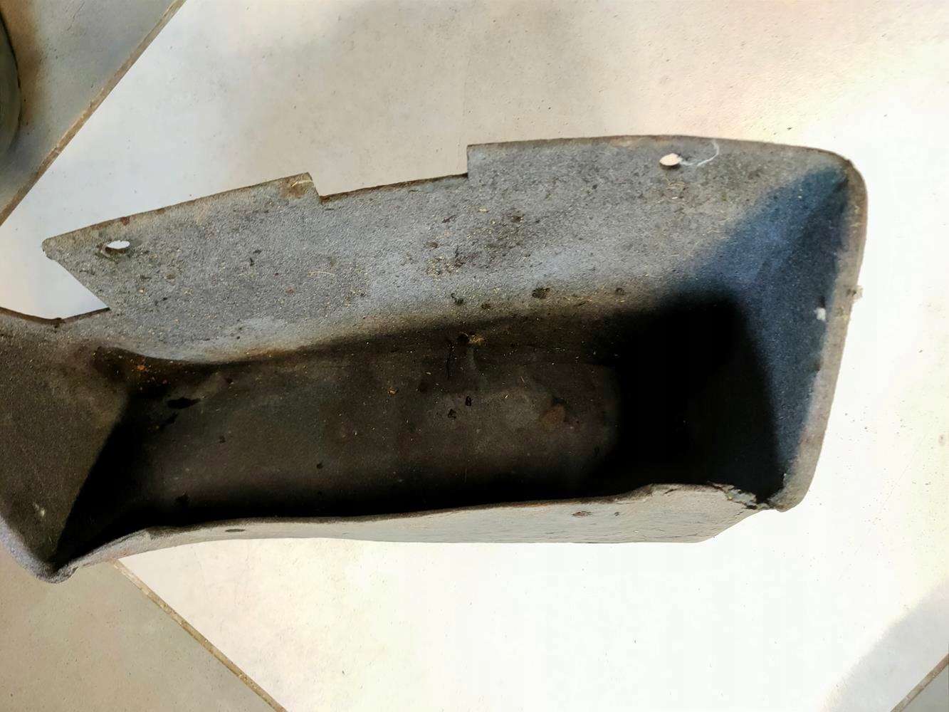 Wnęka schowka Mercedes 107 - obrazek 6