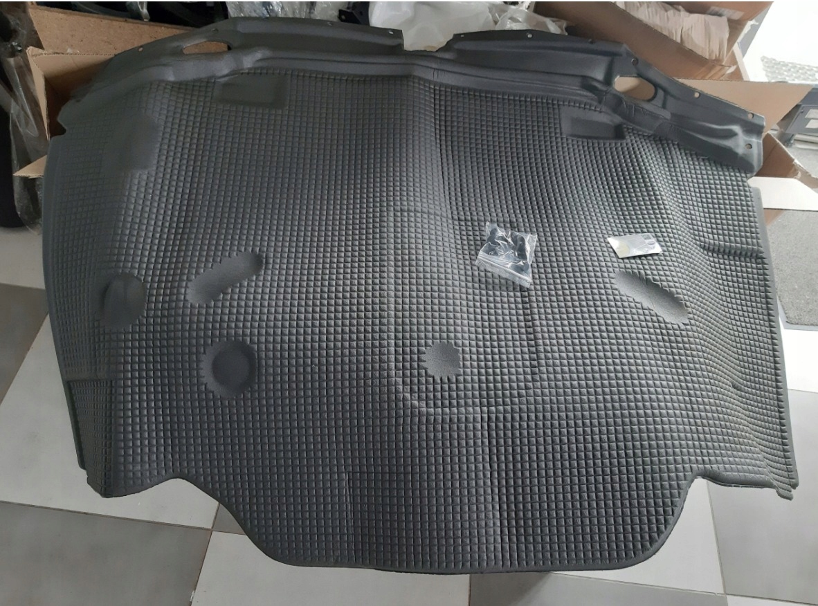 Wygłuszenie maski Mercedes R129 SL - obrazek 3