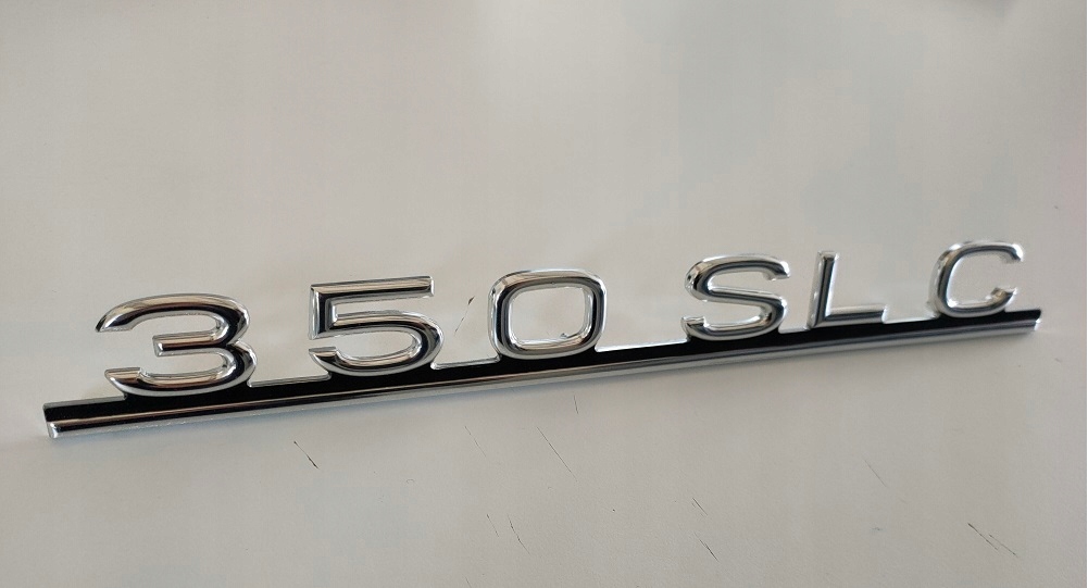 Emblemat klapy bagażnika Mercedes 107 350 SLC