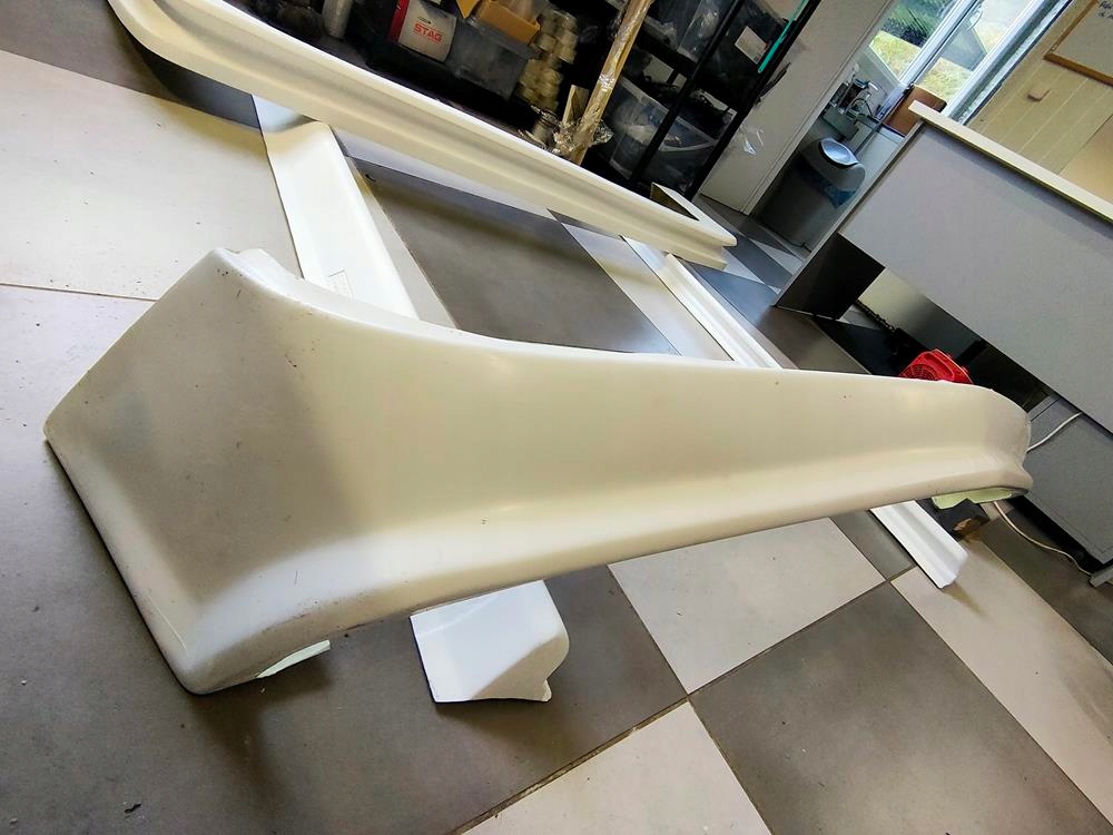 Komplet spoilerów Mercedes R107 AMG Repro NOWE - obrazek 8