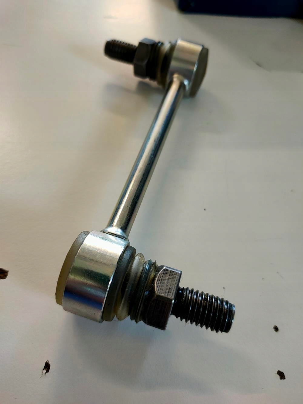 Markowy Łącznik stabilizatora tył Mercedes R107 - obrazek 4