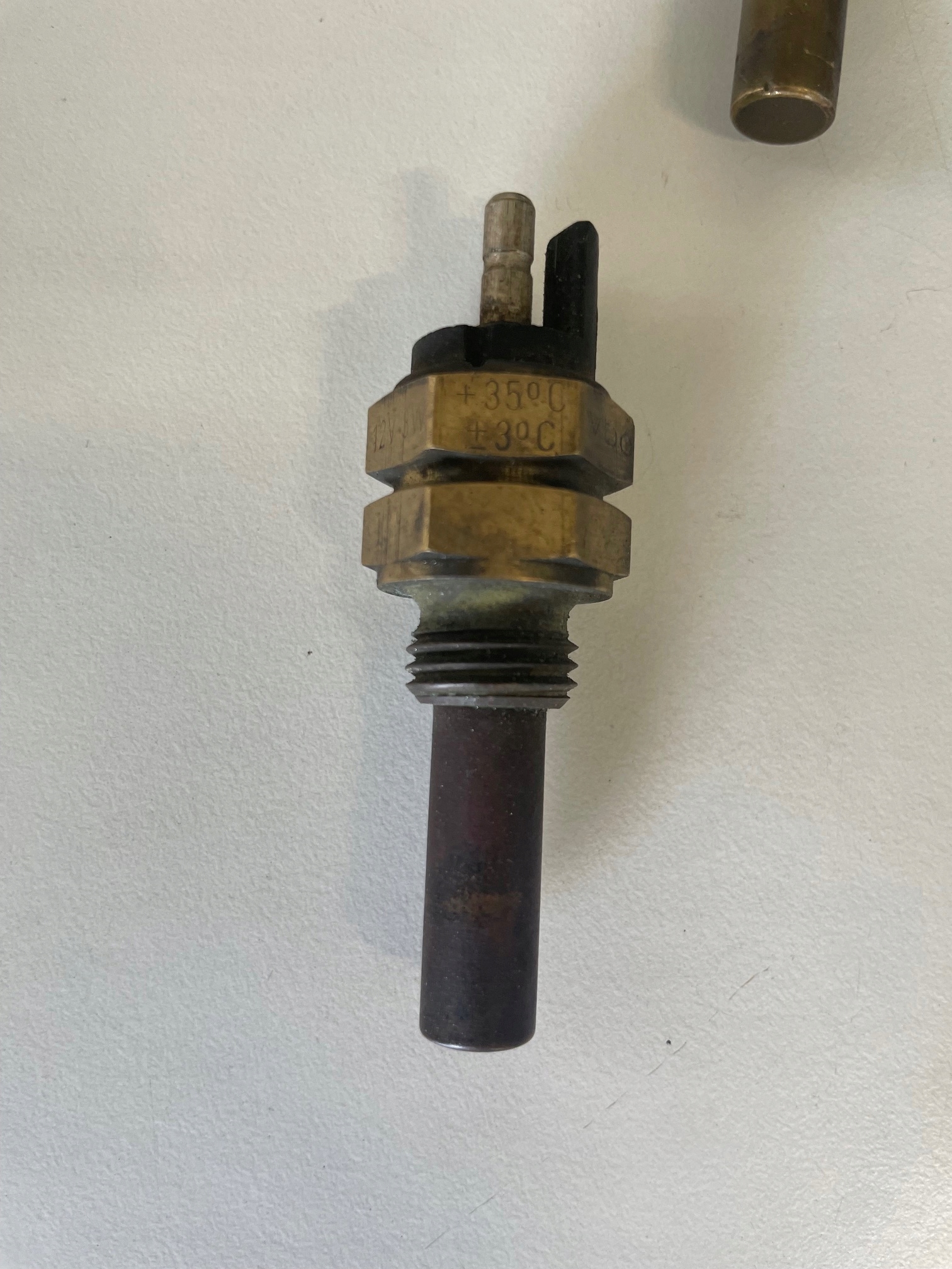 Czujnik opóźnieniowy temperatury Mercedes 107