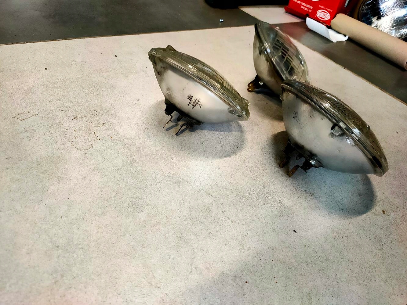 Wkład lampy USA Mercedes 107 WEWNĘTRZNY - 2 piny - obrazek 3