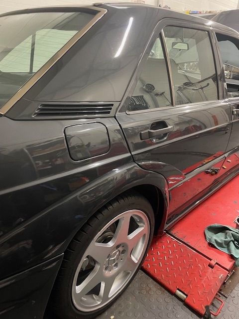 MERCEDES-BENZ 190E Replika EVO 2 310KM i 400nm - obrazek 9