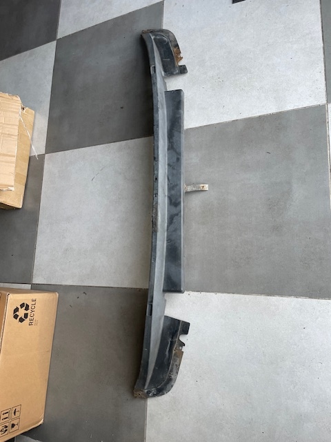 Spoiler przedni Mercedes 107 SL/SLC 1 seria - obrazek 2