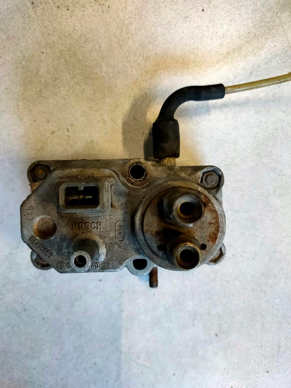 Zawór paliwa WUR Mercedes 107 0438140068 - obrazek 2