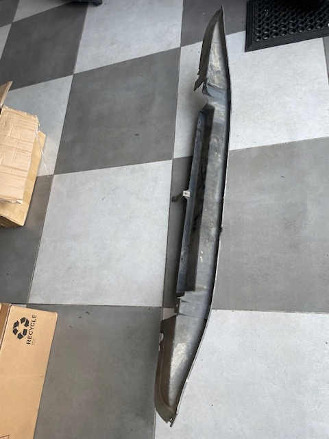 Spoiler przedni Mercedes 107 SL/SLC 1 seria - obrazek 3