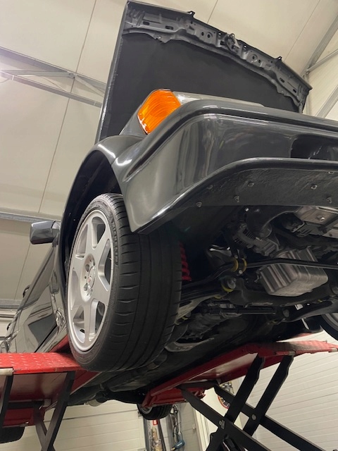 MERCEDES-BENZ 190E Replika EVO 2 310KM i 400nm - obrazek 4