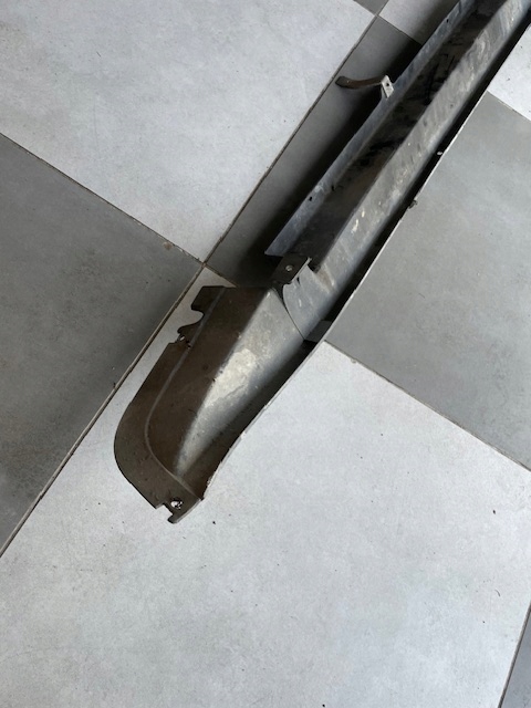 Spoiler przedni Mercedes 107 SL/SLC 1 seria - obrazek 4