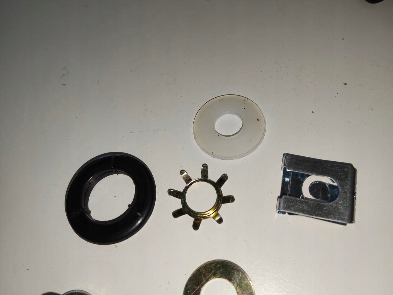 Zestaw naprawczy mechanizmu szyby bocznej Mercedes 107 - obrazek 2