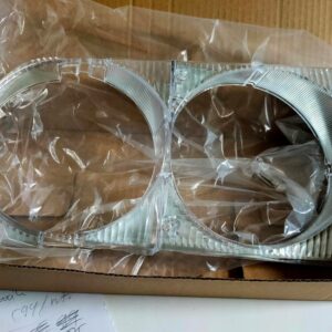 Blenda okular klosz lampy Prawy Lewy Przód Mercedes 107 USA