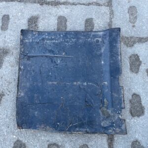 Podkład pod dywaniki Mercedes 107 Lewy tylny