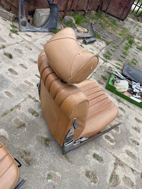 Fotel Mercedes 107 SL Cabrio przedlift - obrazek 4