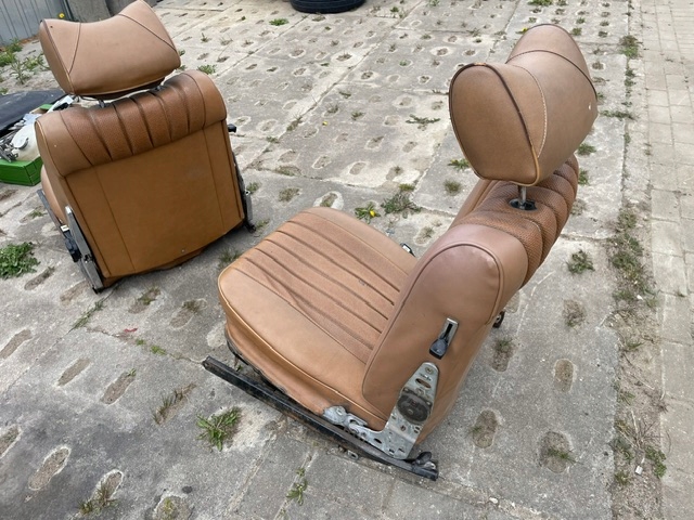 Fotel Mercedes 107 SL Cabrio przedlift - obrazek 9