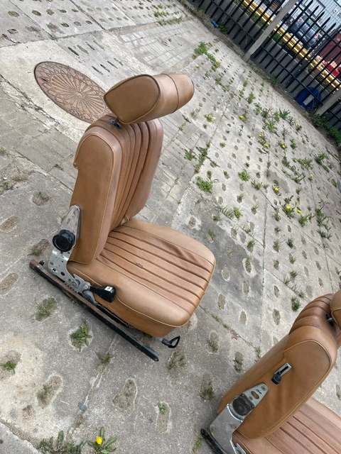 Fotel Mercedes 107 SL Cabrio przedlift - obrazek 7
