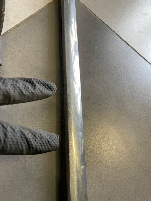 2 listwy na progi 160cm Mercedes 107 - obrazek 2