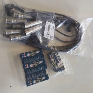 Zestaw zapłonowy Mercedes R107 560SL przewody + 8*świece Bosch