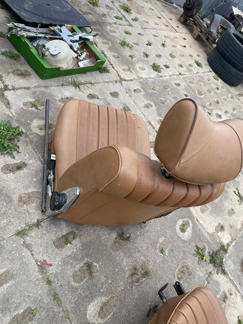 Fotel Mercedes 107 SL Cabrio przedlift - obrazek 3