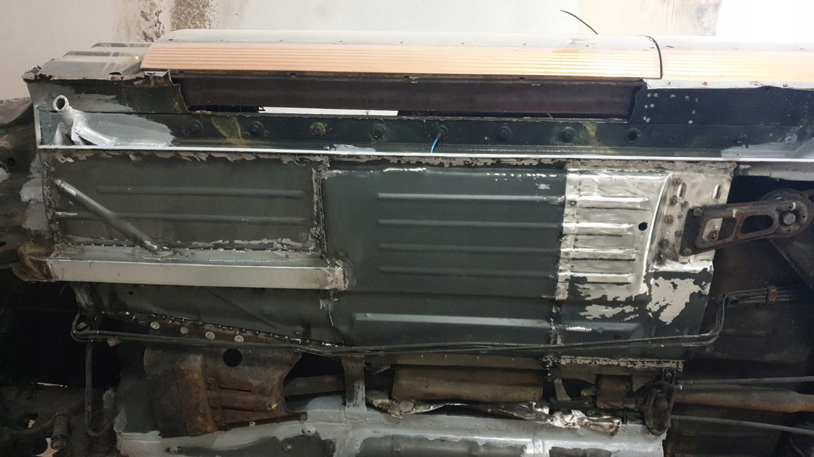 Podłoga Mercedes C107 Nowa Komplet SLC - obrazek 14