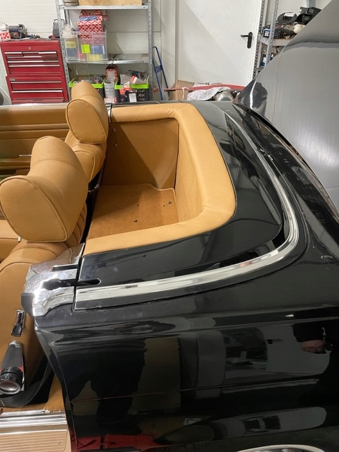 Uszczelka pod pokrywę softtopu Mercedes 107 Nowa - obrazek 9