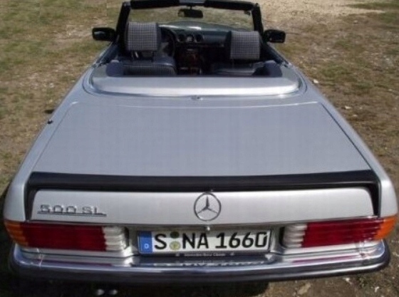Spoiler tylnej klapy 500SL R107 C107 Nowy - obrazek 2