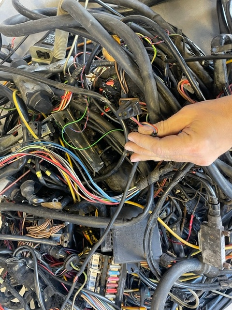 WIĄZKA INSTALACJI ELEKTRYCZNEJ - MERCEDES 107SL 380 - obrazek 14