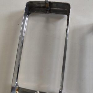 Ramka halogenu mercedes R107